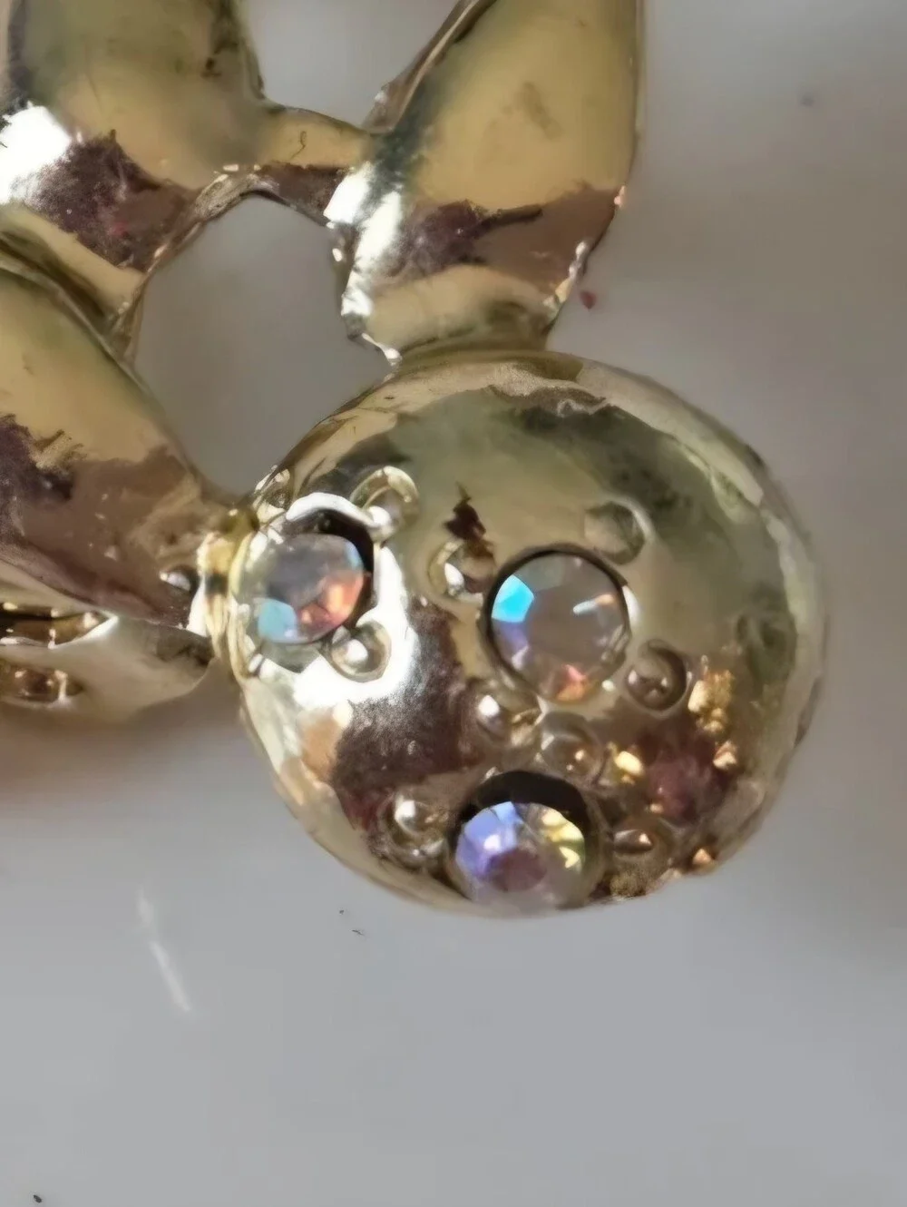 GOLDTONE BOWLING THEMED PIN